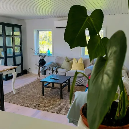 Renovated House From 1978 In Holloselund Nyaraló Vejby
